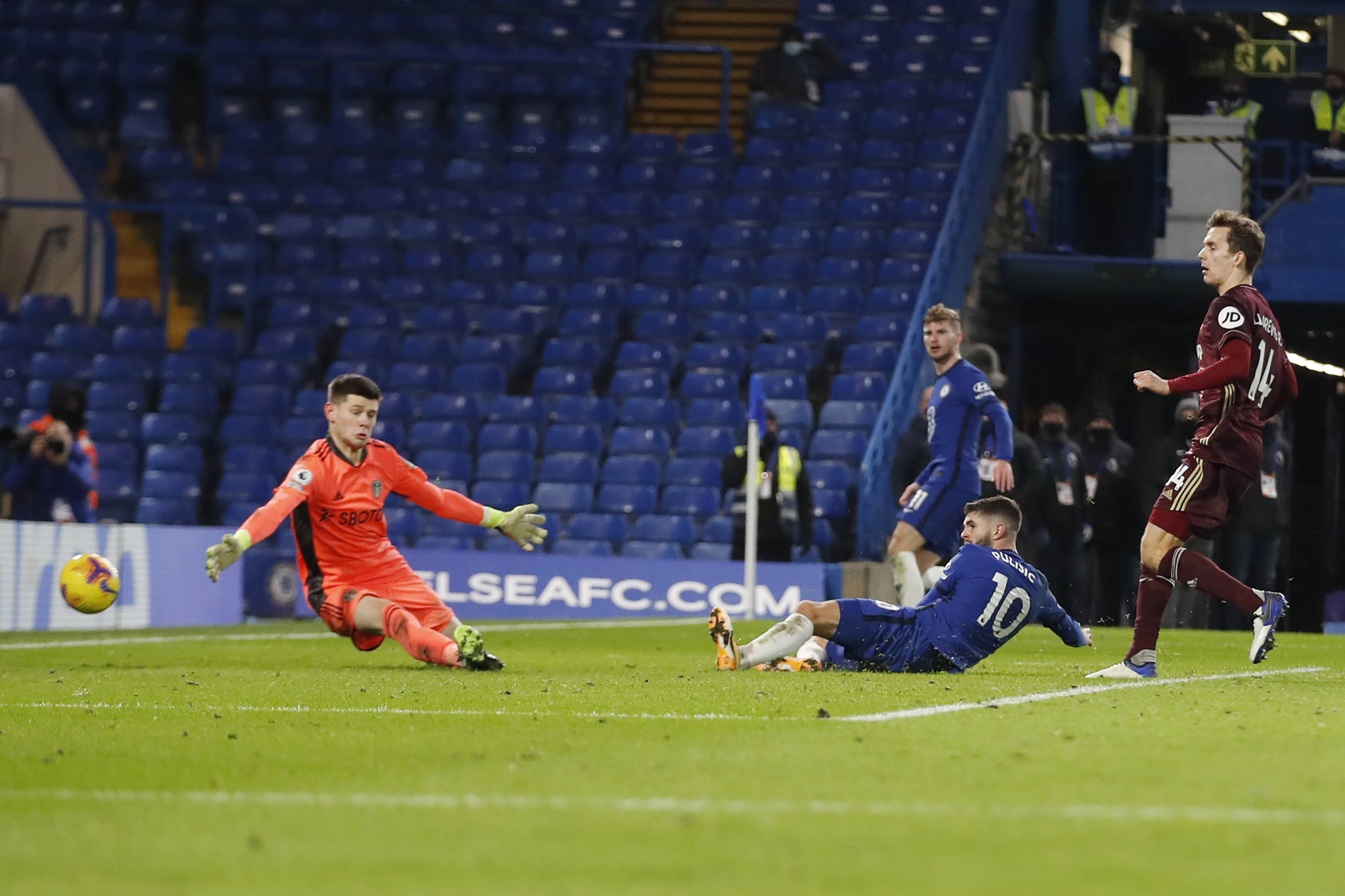 他们不仅在 他们不仅在